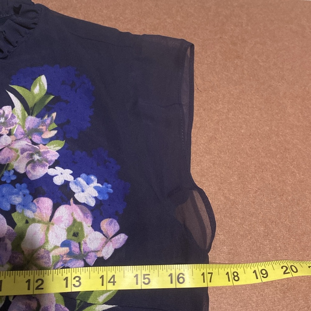 Abs Collection Dress - Picture 11 of 15